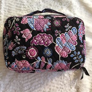 Vera Bradley Large Blush and Brush Case.